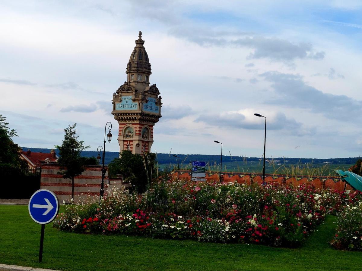 Epernay Capital De Champagne Épernay Exterior foto
